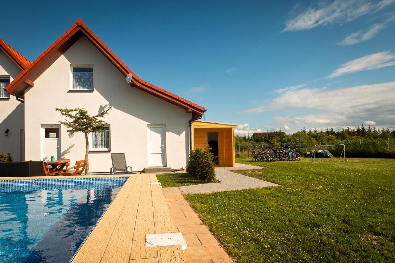 Aqua Fun Domki Z Basenem Ujście-Darłowskie Exterior foto