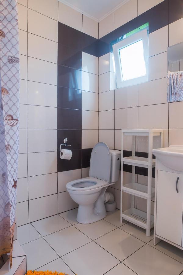 Aqua Fun Domki Z Basenem Ujście-Darłowskie Exterior foto