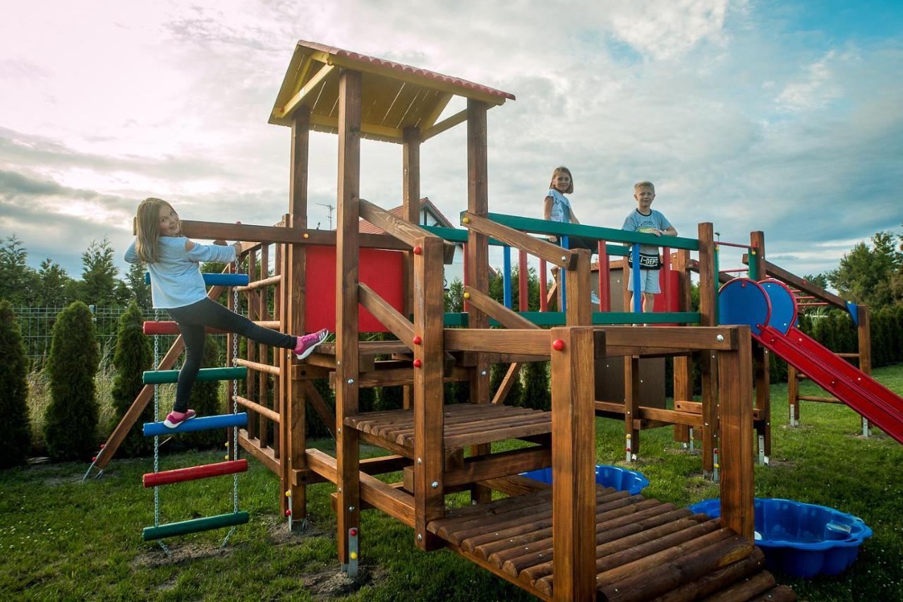 Aqua Fun Domki Z Basenem Ujście-Darłowskie Exterior foto