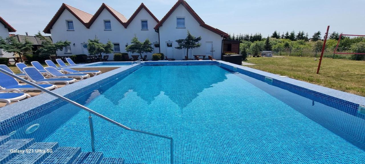 Aqua Fun Domki Z Basenem Ujście-Darłowskie Exterior foto