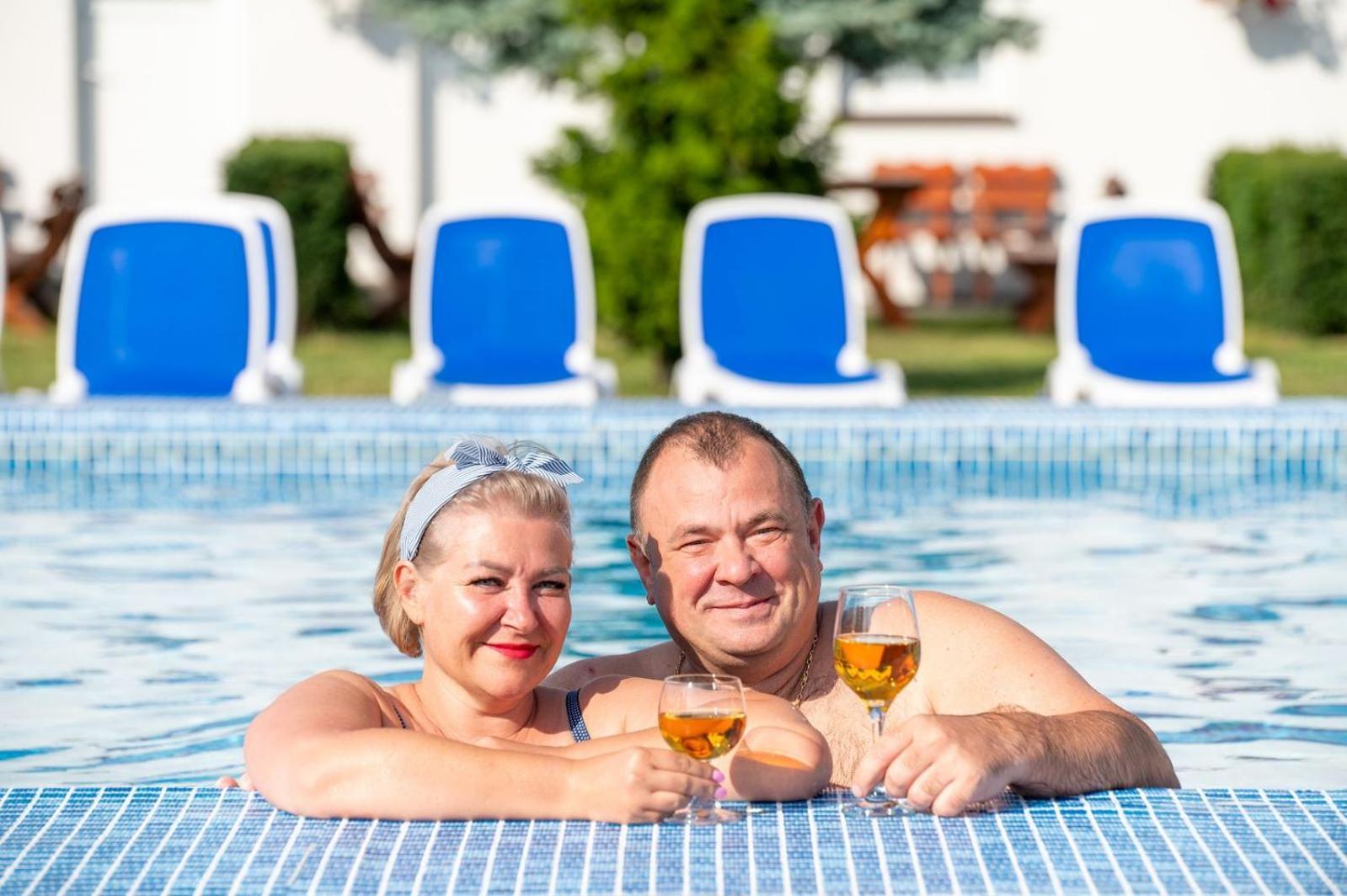 Aqua Fun Domki Z Basenem Ujście-Darłowskie Exterior foto